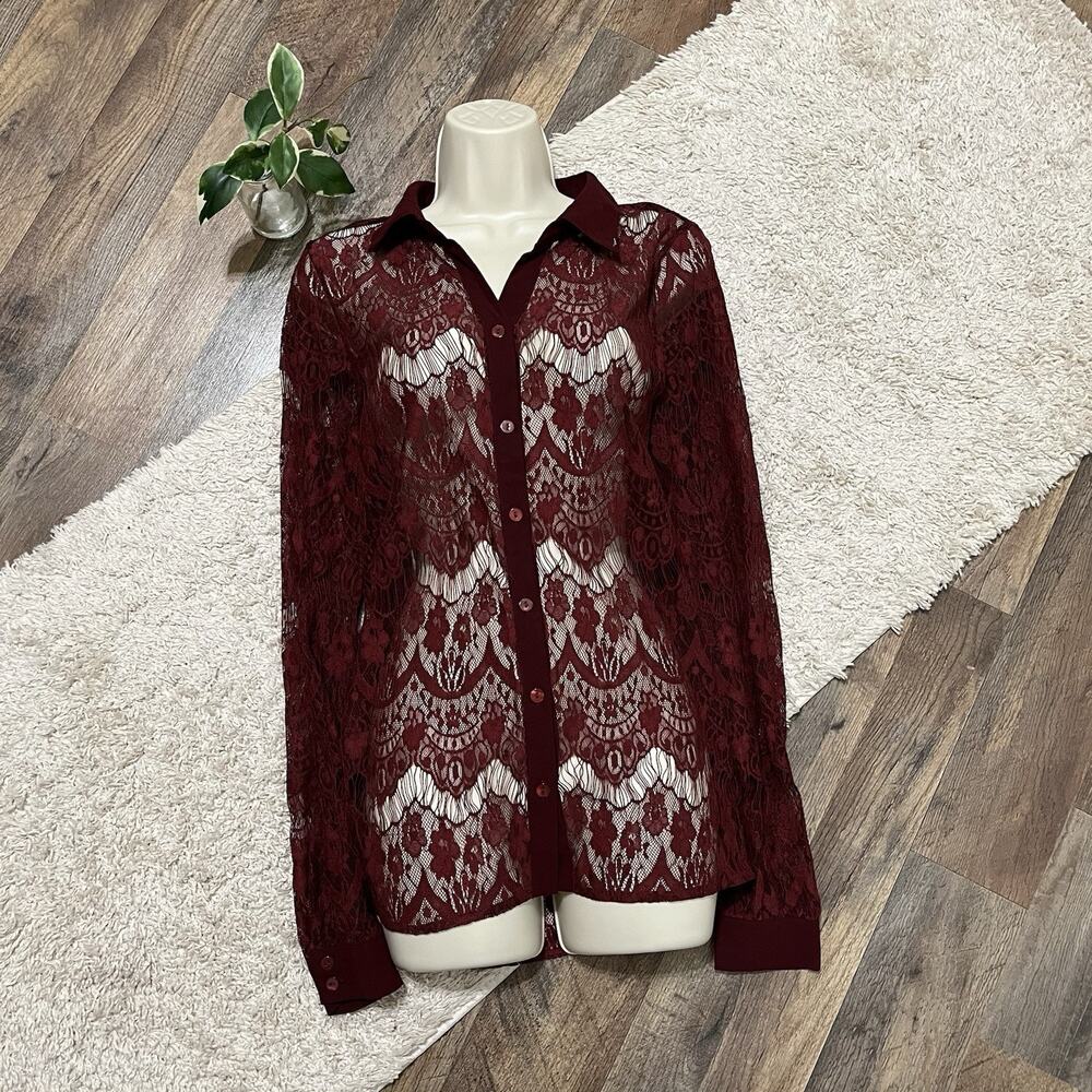 Buckle Daytrip Size Large Burgundy Floral Lace Sheer Button Down Long Sleeve Top